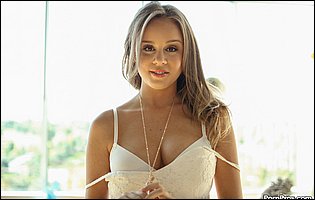 Alexis Adams strips her beautiful dress and presents hot body