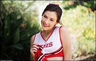 Beautiful cheerleader Jenna Reid strips outdoor