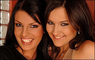 Sexy brunettes Maria Vittori and Serilla Lamante licking their pussies